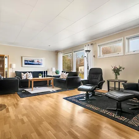 Villa Big House With Parking, Perfect For Vm2025 Trondheim